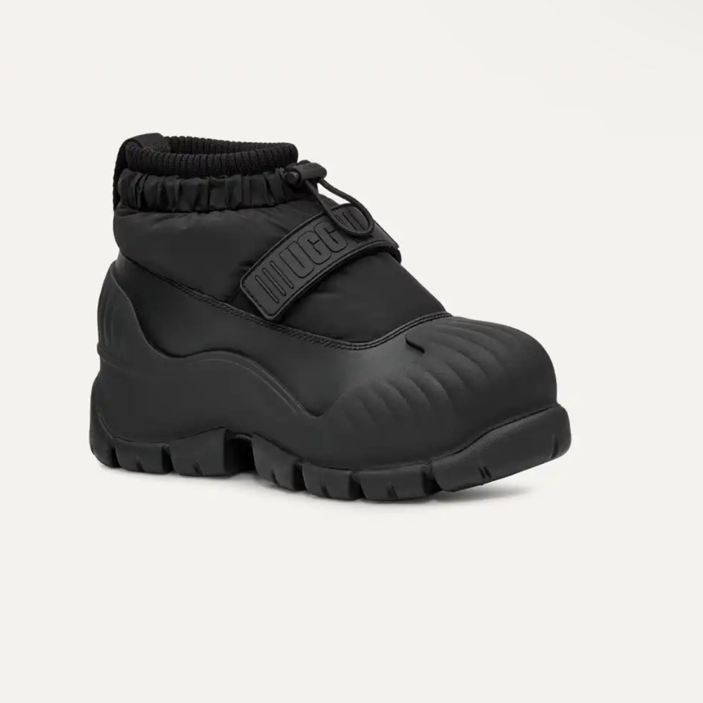 Adiroam Ankle